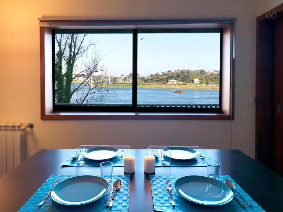 Riverfront Haven Family'S Choice With Free Garage بورتو المظهر الخارجي الصورة