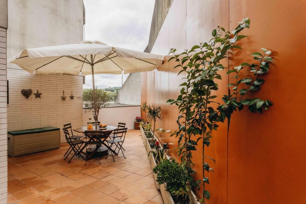 Riverfront Haven Family'S Choice With Free Garage بورتو المظهر الخارجي الصورة